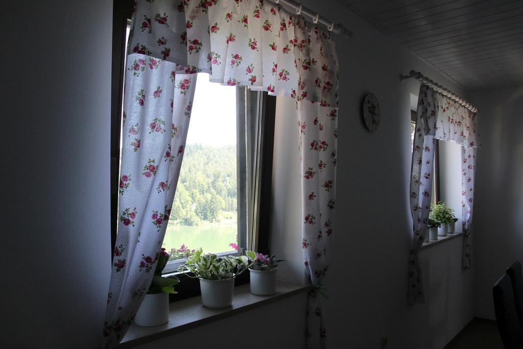 Lake House Apartment Медводе Экстерьер фото