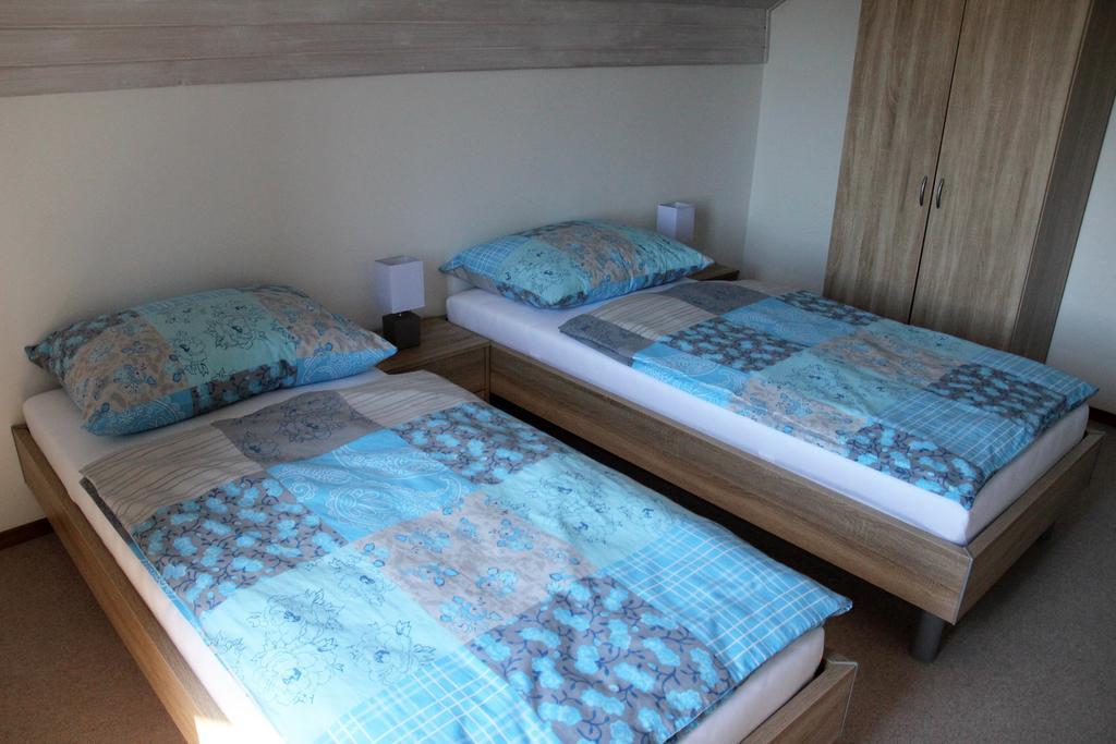 Lake House Apartment Медводе Экстерьер фото