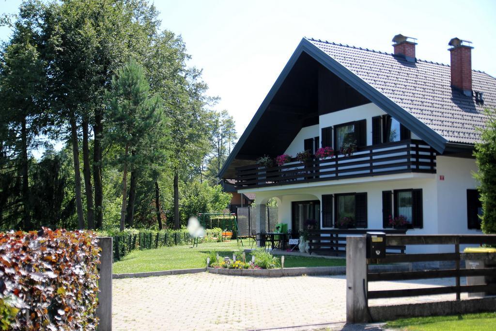 Lake House Apartment Медводе Экстерьер фото